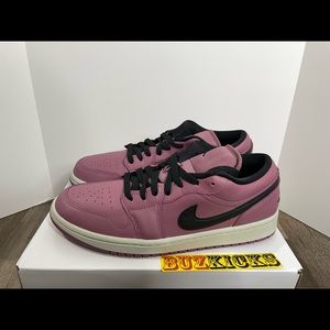 Air Jordan 1 Low SE Light Mulberry womens 11.5us